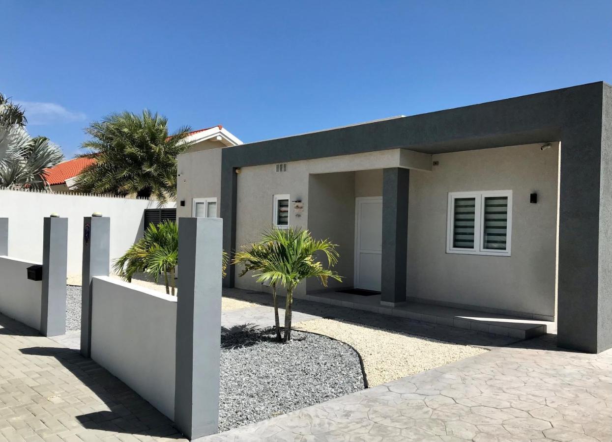 Beautiful Luxury Villa With Private Pool Palm Beach Eksteriør bilde